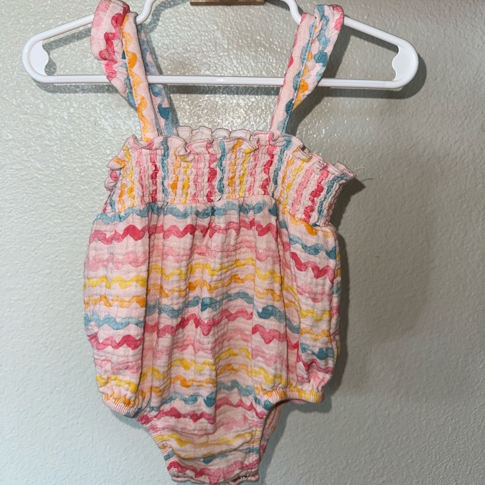 Mudpie flutter sleeve bubble